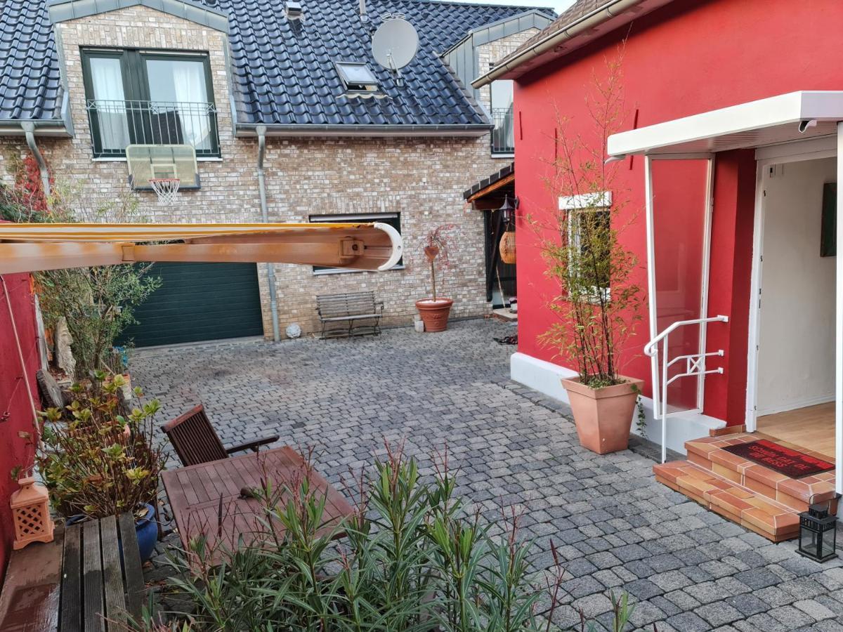 Schoenste Lage Am Rhein In Unmittelbarer Stadtnaehe, B & B Cologne Exterior photo