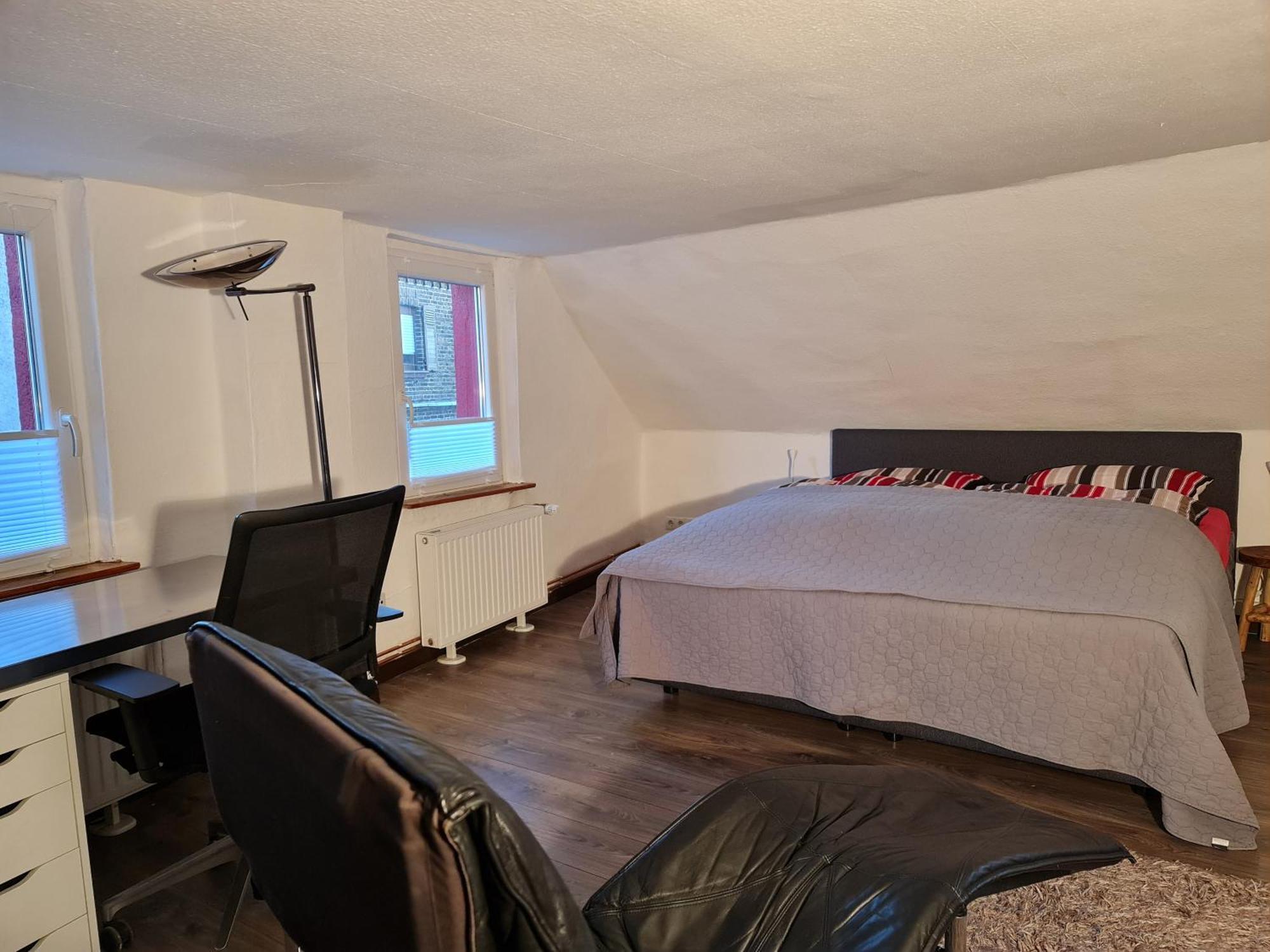 Schoenste Lage Am Rhein In Unmittelbarer Stadtnaehe, B & B Cologne Room photo